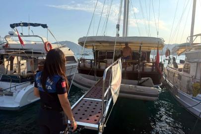 Marmaris'te esnaf ve tekne işletmecilerine 'çevre temizliği' hatırlatması