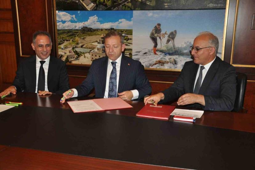 Kars’ta küçükbaş hayvancılığında "Köyümde Yaşamak İçin Bir Sürü Nedenim Var" kredi limiti 2 milyon TL’ye yükseltildi!
