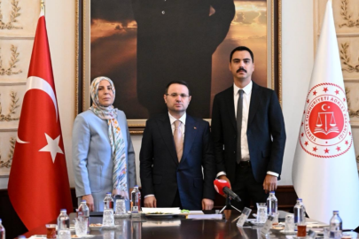 Adalet Bakanı Gürlek, Muhsin Yazıcıoğlu'nun ailesiyle görüştü