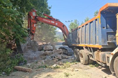 Alanya’nın kırsal yollarında yoğun mesai