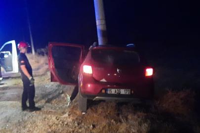 Direğe çarpan otomobilin sürücüsü yaralandı