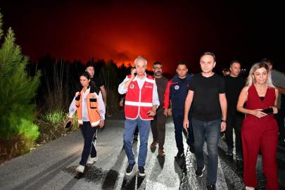 Kepez Belediyesi 100 personel ve 20 araçla sahada